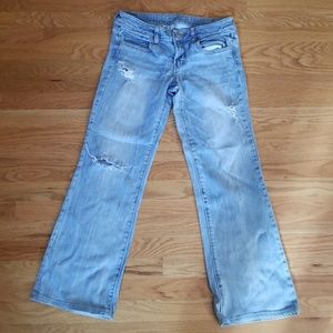 Light wash distressed American Eagle jeans
